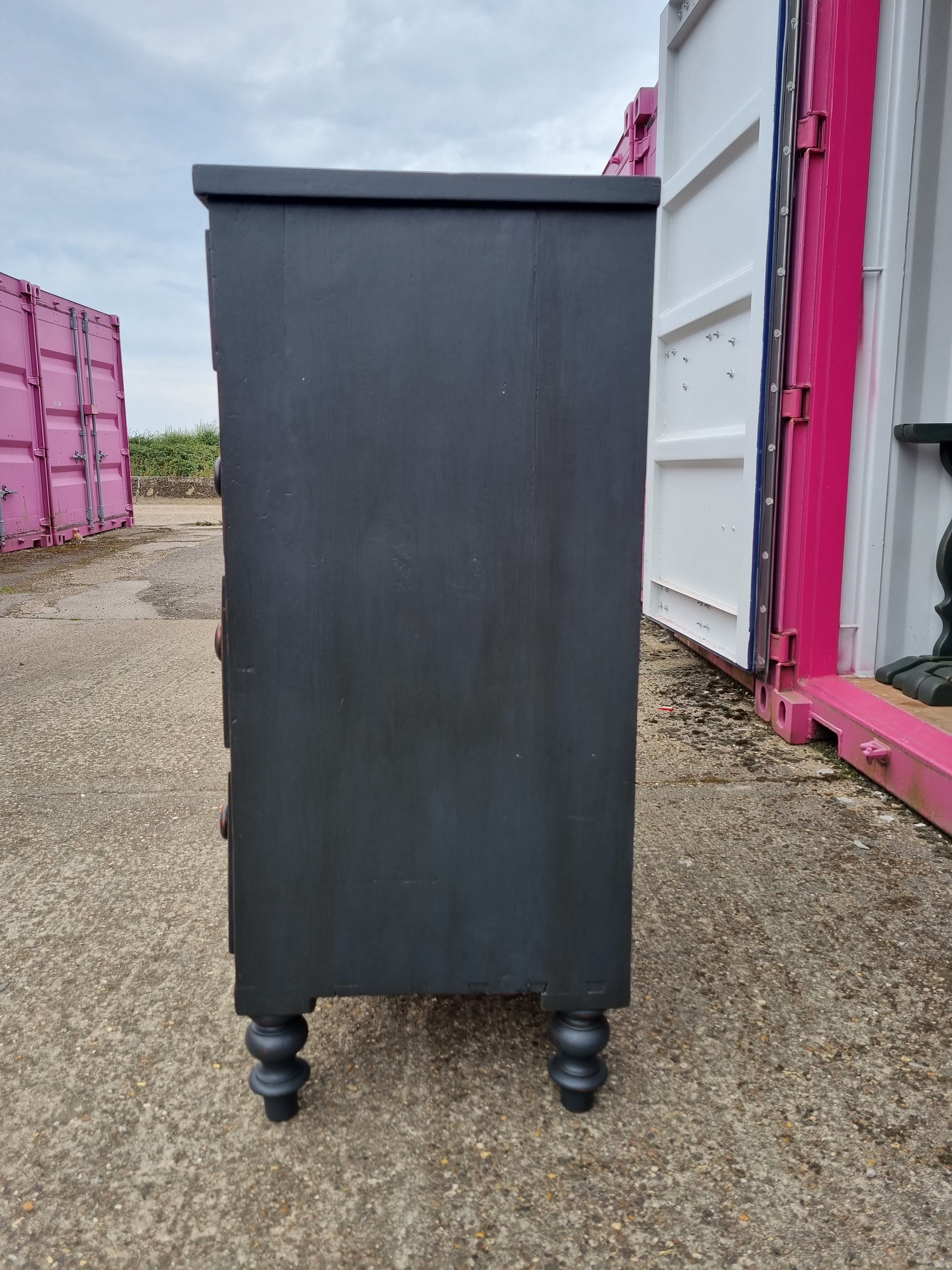 Victorian Chest of Drawers