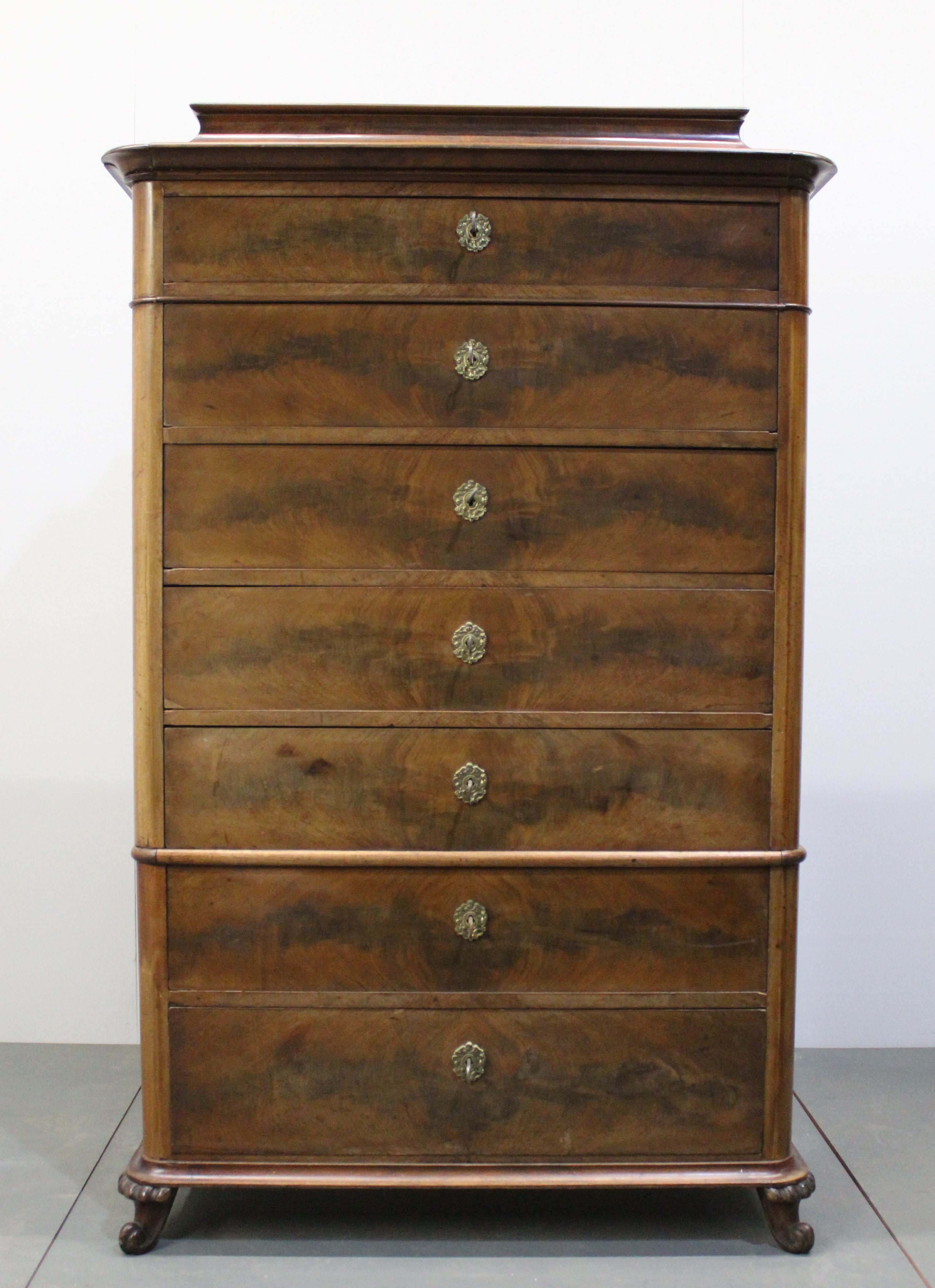 Walnut Chest of Drawers